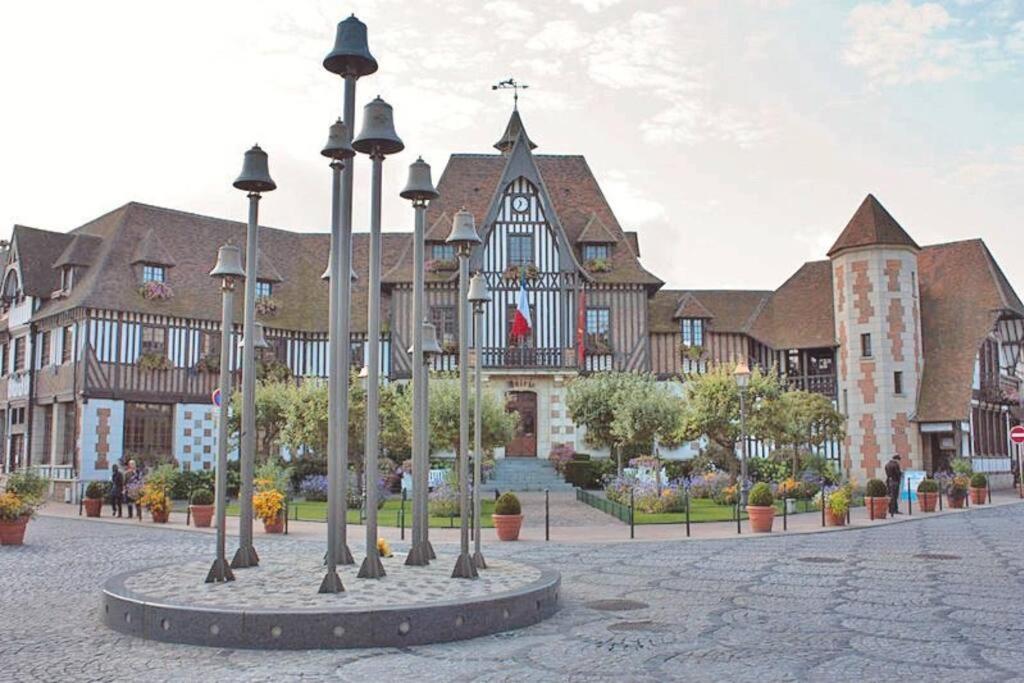 Le Cyrano, Deauville - App. T2 Proche De La Mer Eksteriør billede